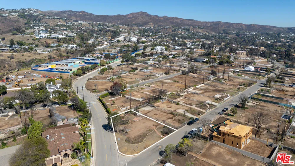 16957 Livorno Drive Pacific Palisades, CA 90272