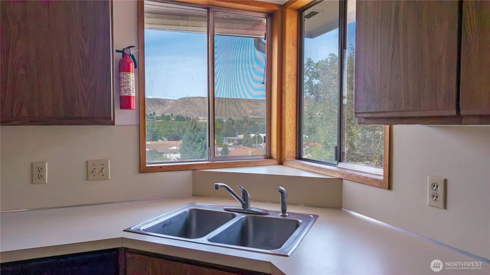 121 SW 121 STREET Tonasket, WA 98855