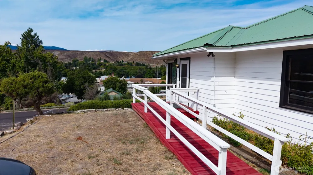 121 SW 121 STREET Tonasket, WA 98855