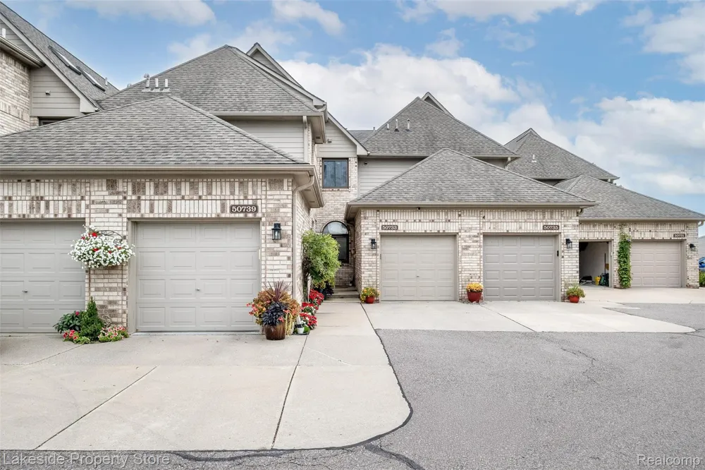 50739 Harbour View Drive New Baltimore City, MI 48047