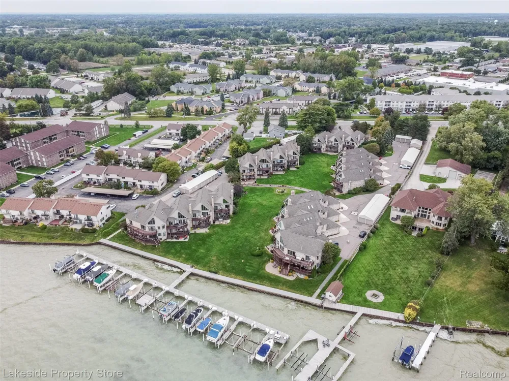 50739 Harbour View Drive New Baltimore City, MI 48047
