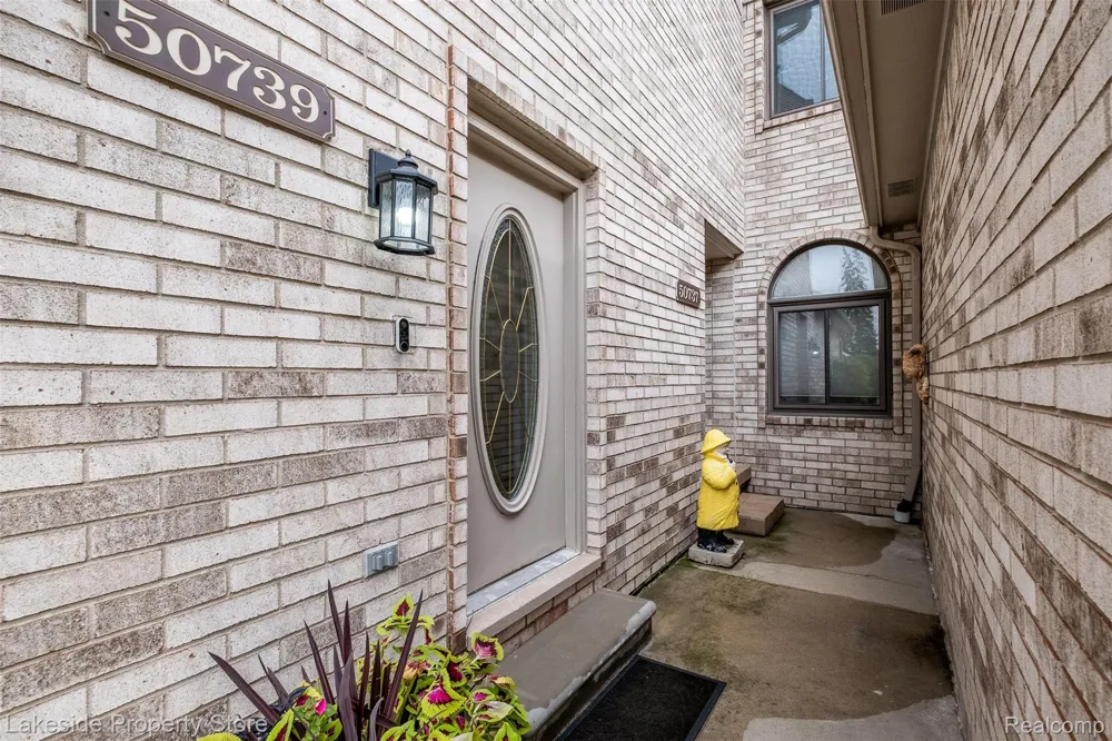 50739 Harbour View Drive New Baltimore City, MI 48047