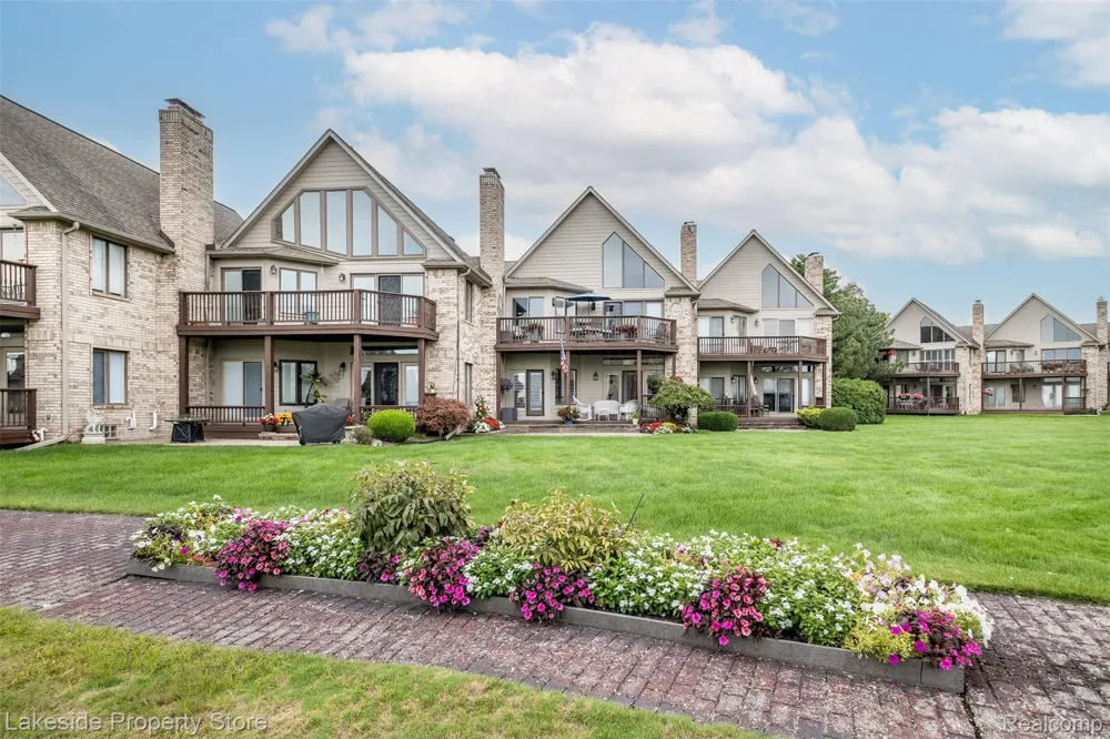 50739 Harbour View Drive New Baltimore City, MI 48047