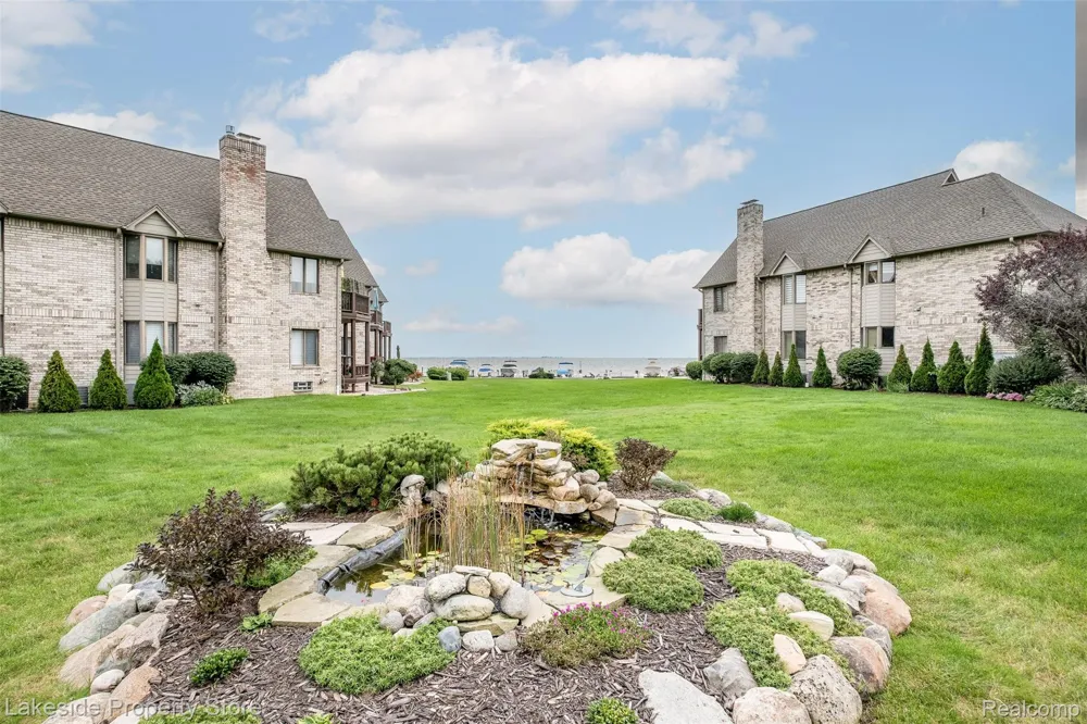 50739 Harbour View Drive New Baltimore City, MI 48047
