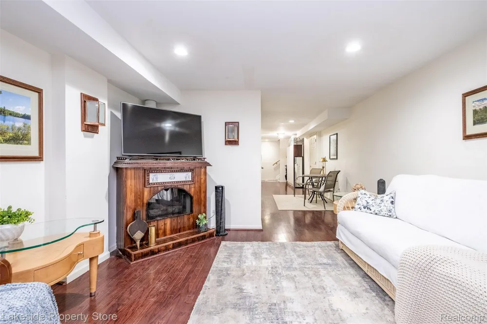 50739 Harbour View Drive New Baltimore City, MI 48047