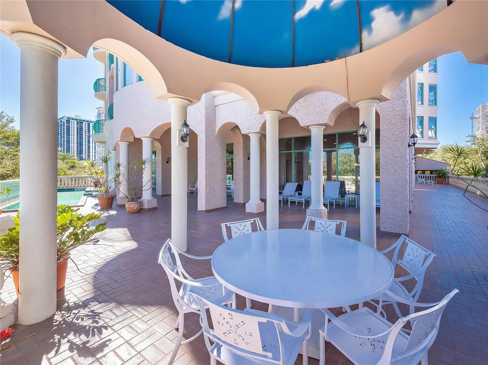288 BEACH DRIVE NE #6A St Petersburg, FL 33701