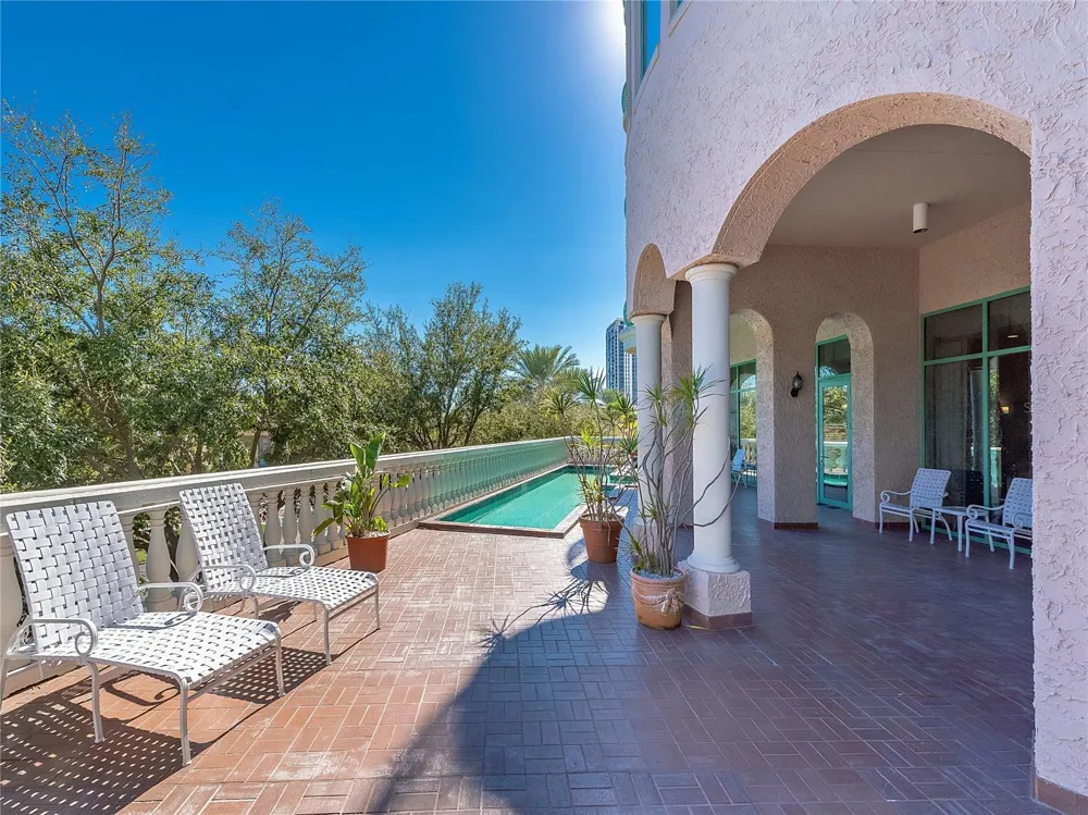 288 BEACH DRIVE NE #6A St Petersburg, FL 33701