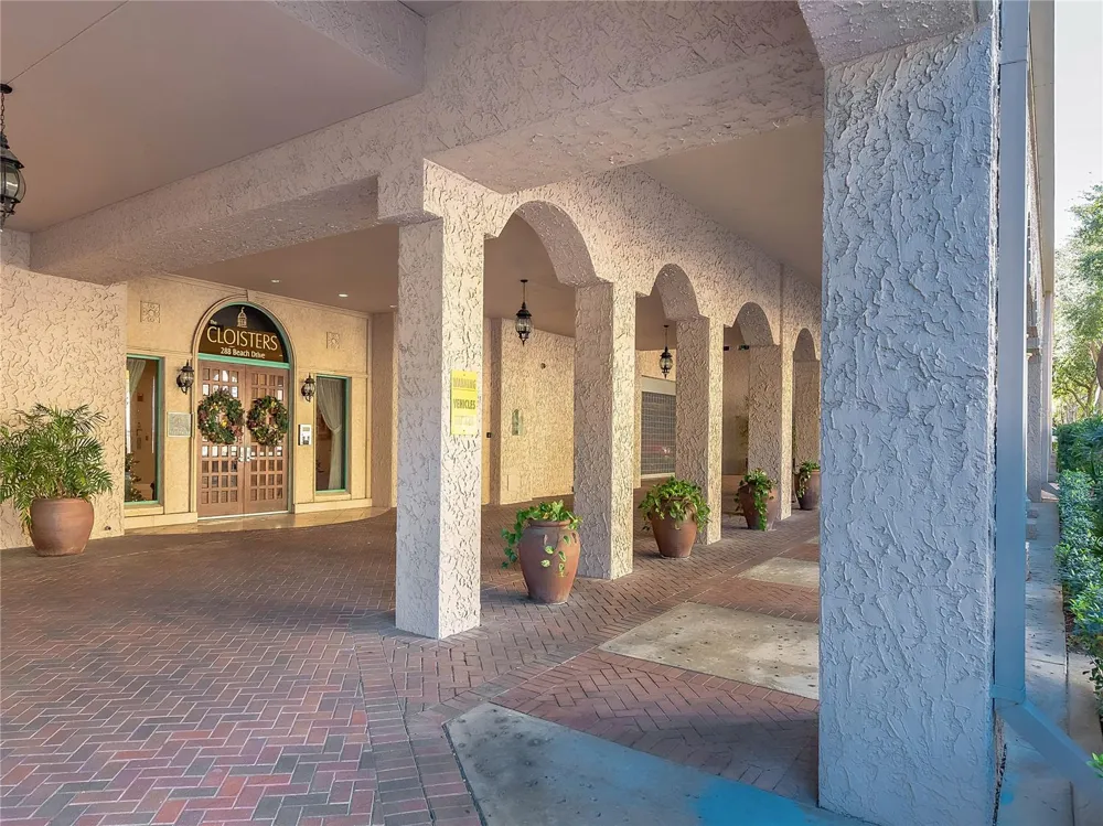 288 BEACH DRIVE NE #6A St Petersburg, FL 33701