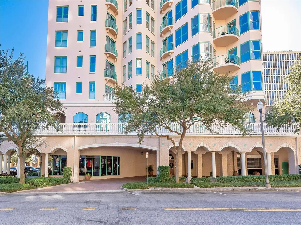 288 BEACH DRIVE NE #6A St Petersburg, FL 33701