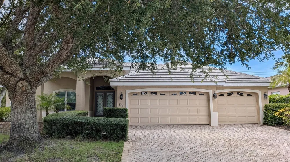 700 SHADOW BAY WAY Osprey, FL 34229