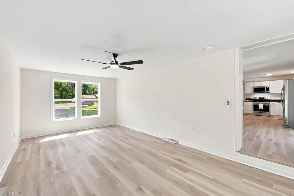 2930 Lake Drive Burlington, NC 27217