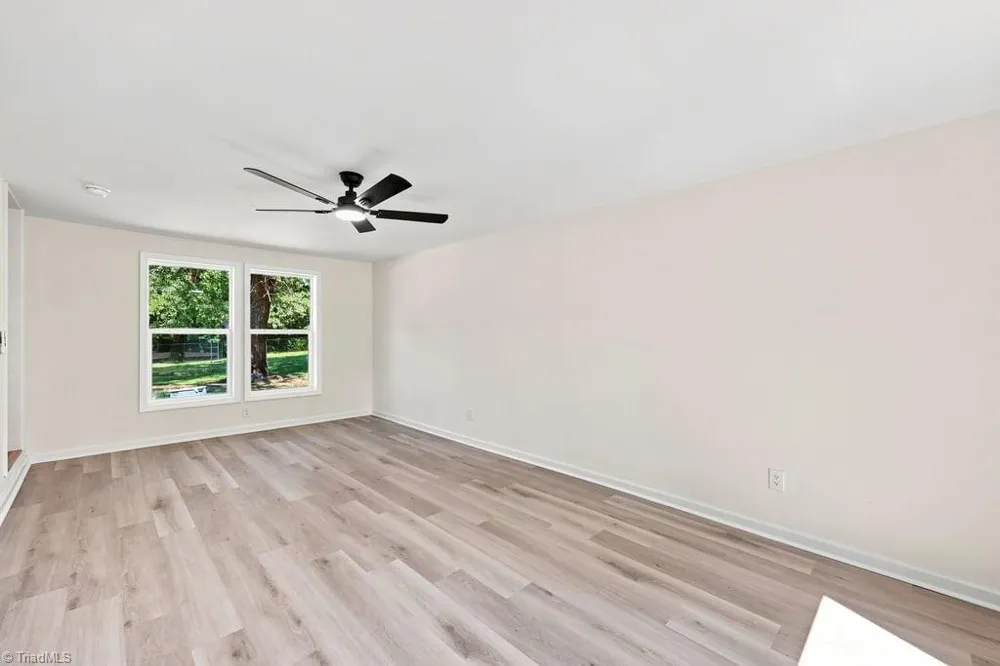 2930 Lake Drive Burlington, NC 27217