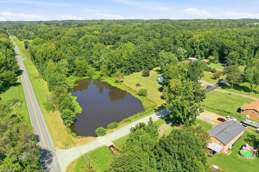2930 Lake Drive Burlington, NC 27217