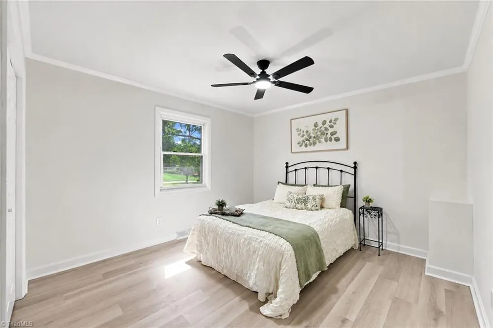 2930 Lake Drive Burlington, NC 27217