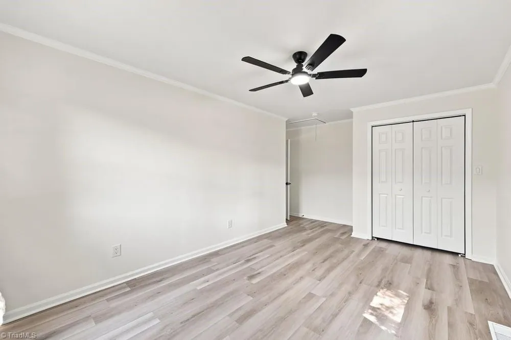 2930 Lake Drive Burlington, NC 27217