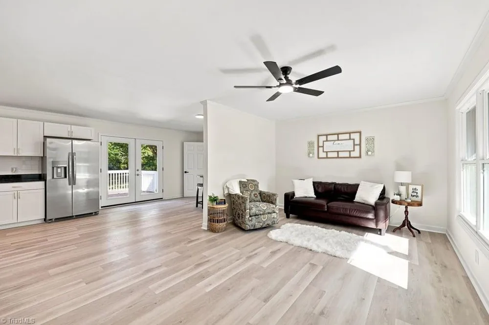 2930 Lake Drive Burlington, NC 27217