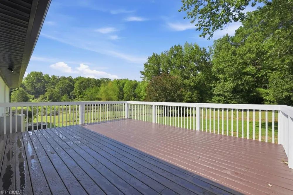 2930 Lake Drive Burlington, NC 27217