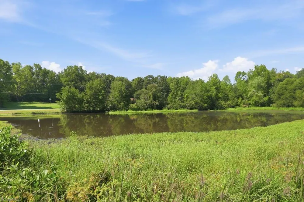 2930 Lake Drive Burlington, NC 27217