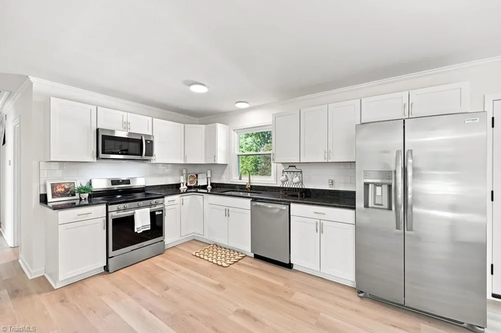 2930 Lake Drive Burlington, NC 27217