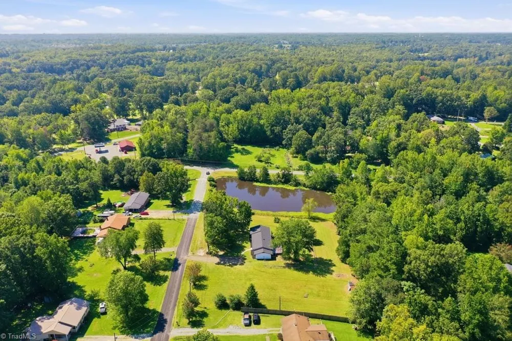 2930 Lake Drive Burlington, NC 27217