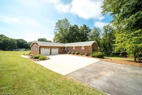 726 Walkertown Guthrie Road