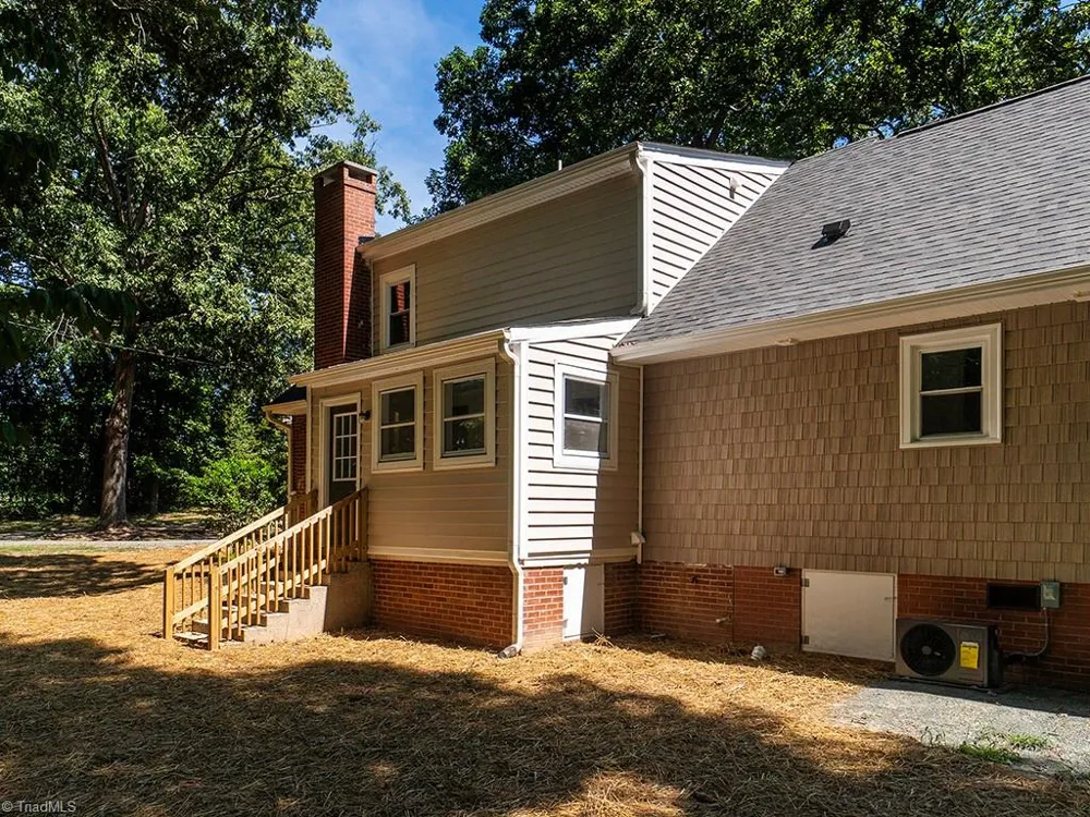 8375 Sylvan Road Liberty, NC 27298