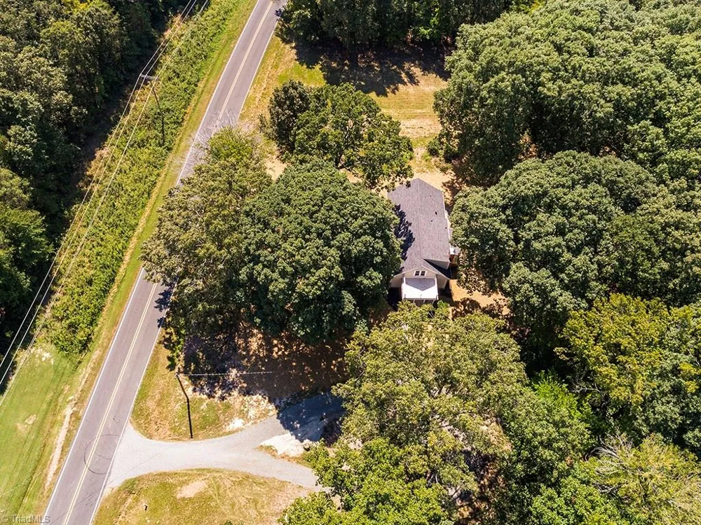 8375 Sylvan Road Liberty, NC 27298