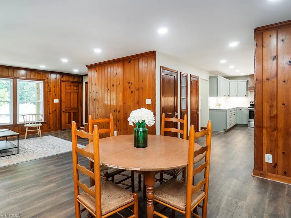 8375 Sylvan Road Liberty, NC 27298