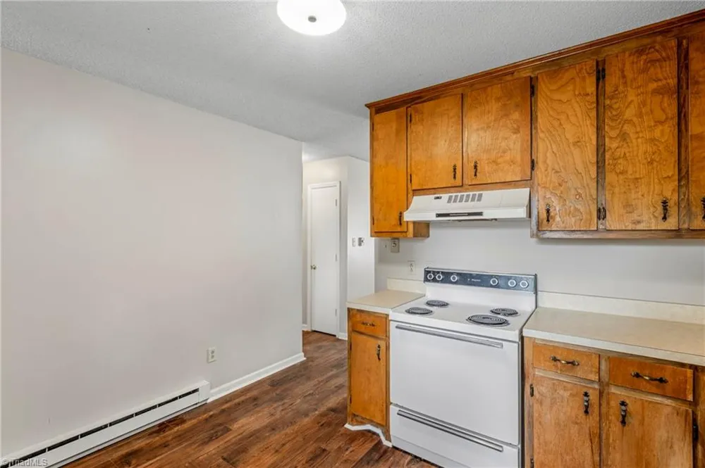 507 3rd Avenue Siler City, NC 27344