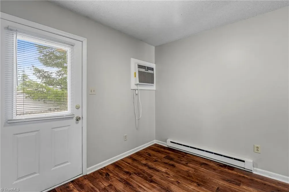 507 3rd Avenue Siler City, NC 27344