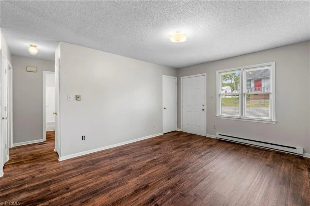 507 3rd Avenue Siler City, NC 27344