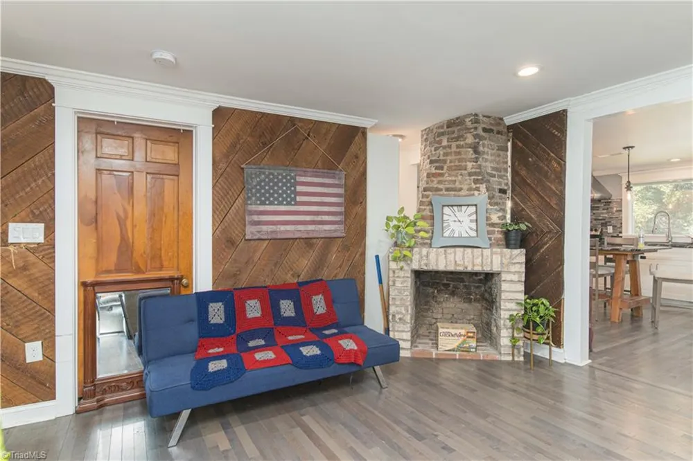 3304 Heitman Drive Winston-Salem, NC 27107