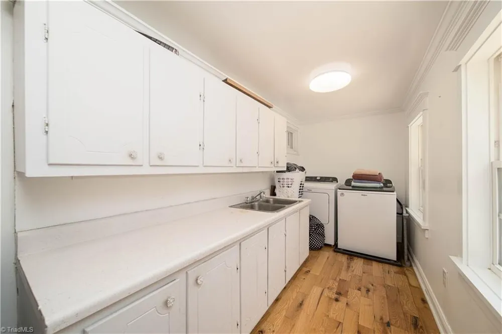 3304 Heitman Drive Winston-Salem, NC 27107
