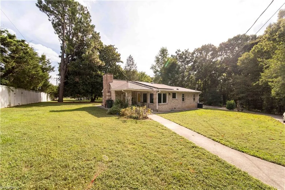 3304 Heitman Drive Winston-Salem, NC 27107