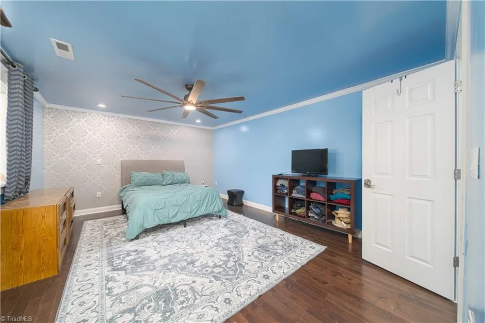 3304 Heitman Drive Winston-Salem, NC 27107