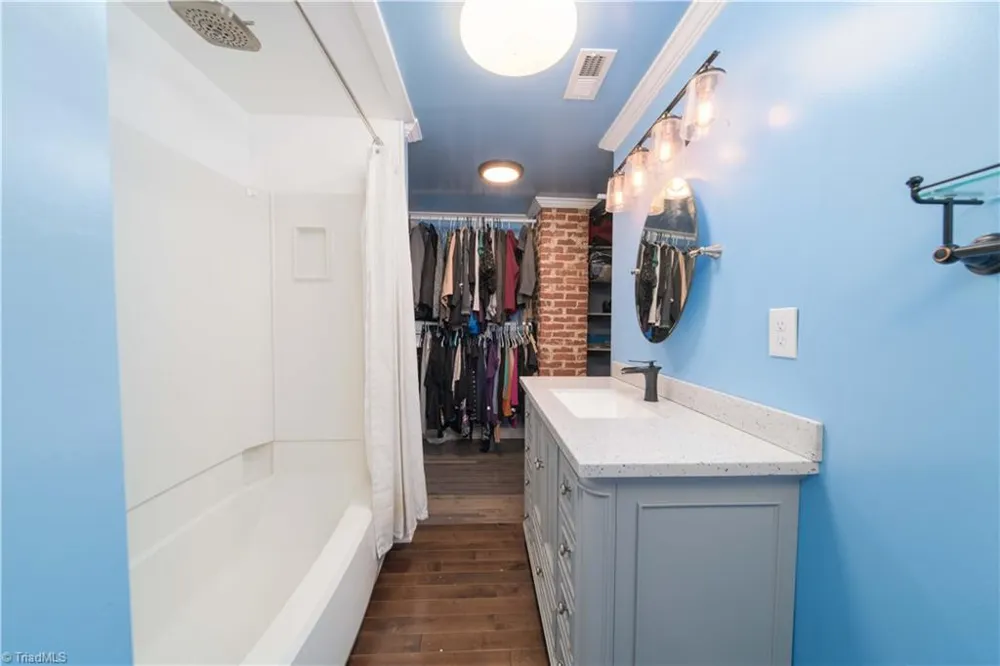 3304 Heitman Drive Winston-Salem, NC 27107