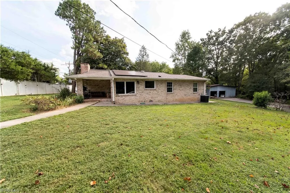 3304 Heitman Drive Winston-Salem, NC 27107