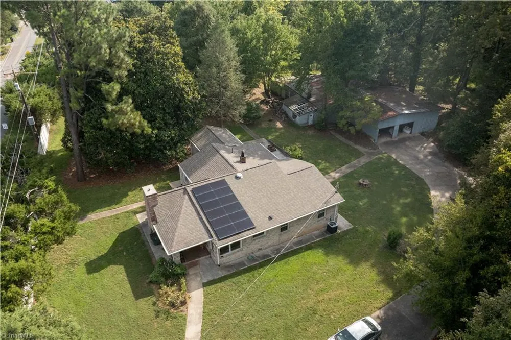 3304 Heitman Drive Winston-Salem, NC 27107