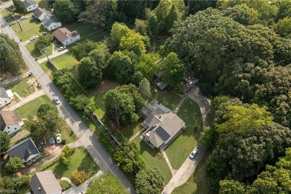 3304 Heitman Drive Winston-Salem, NC 27107