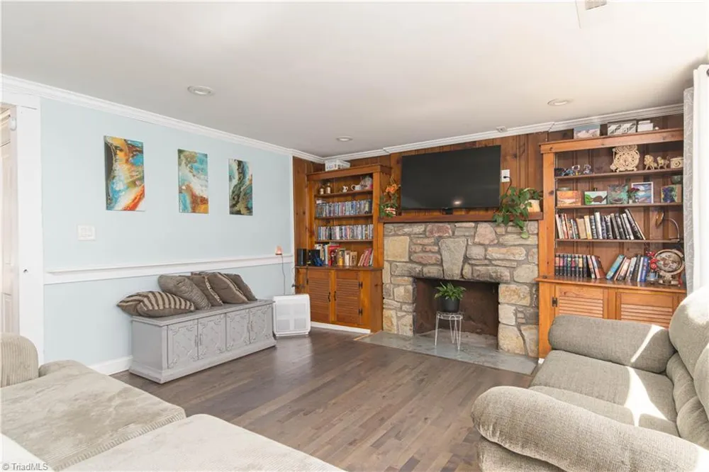 3304 Heitman Drive Winston-Salem, NC 27107