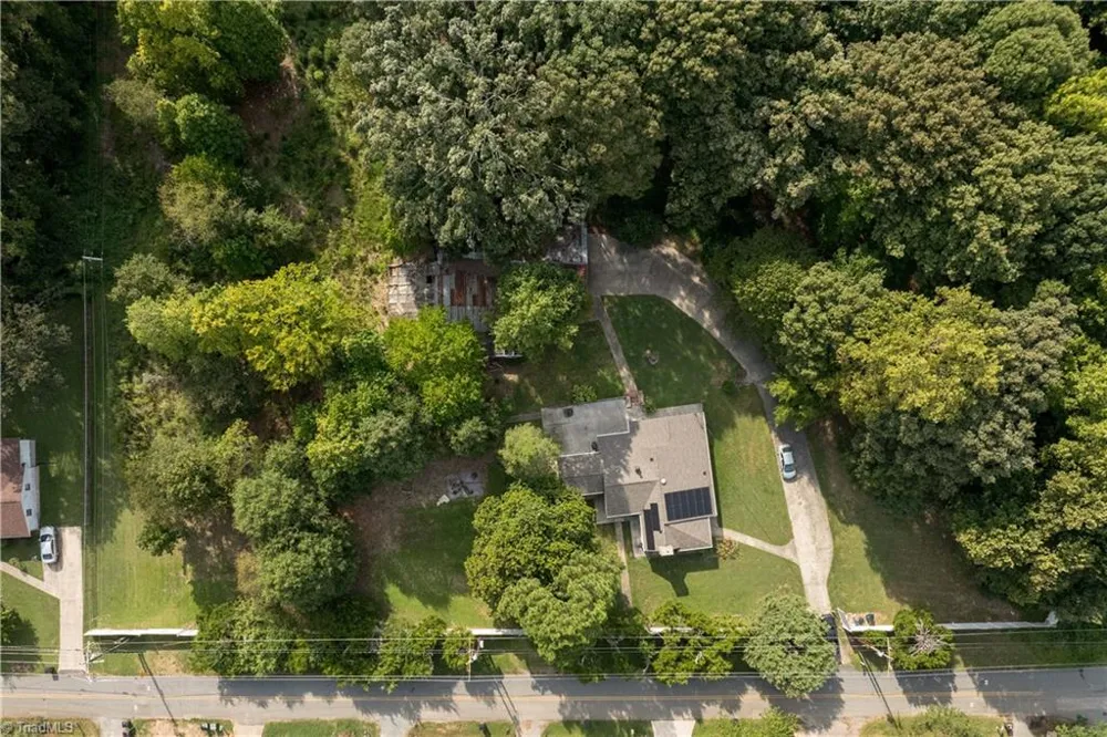 3304 Heitman Drive Winston-Salem, NC 27107