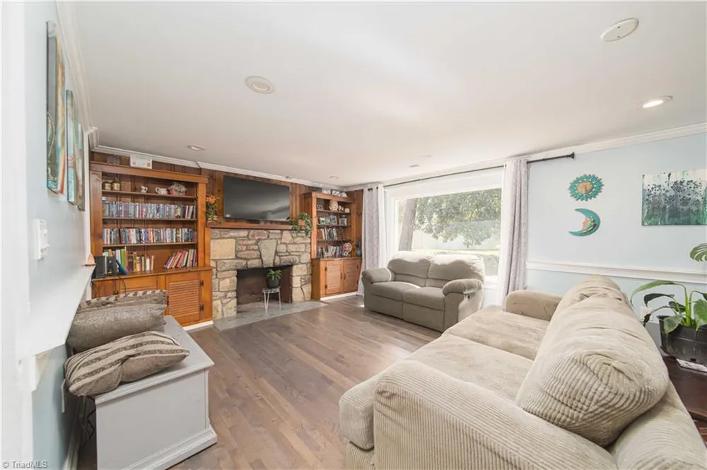3304 Heitman Drive Winston-Salem, NC 27107