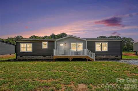 807 EagleView Lane