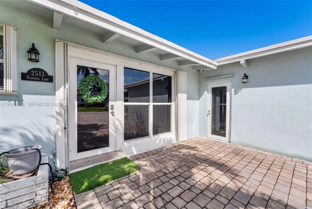 2513 Flamingo Ln Fort Lauderdale, FL 33312