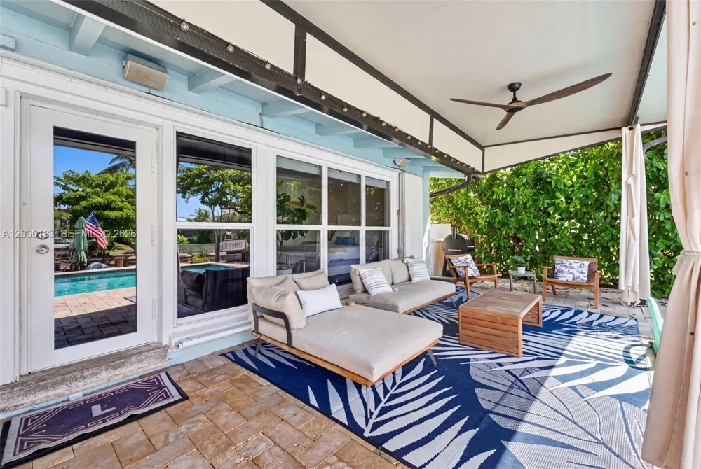 2513 Flamingo Ln Fort Lauderdale, FL 33312