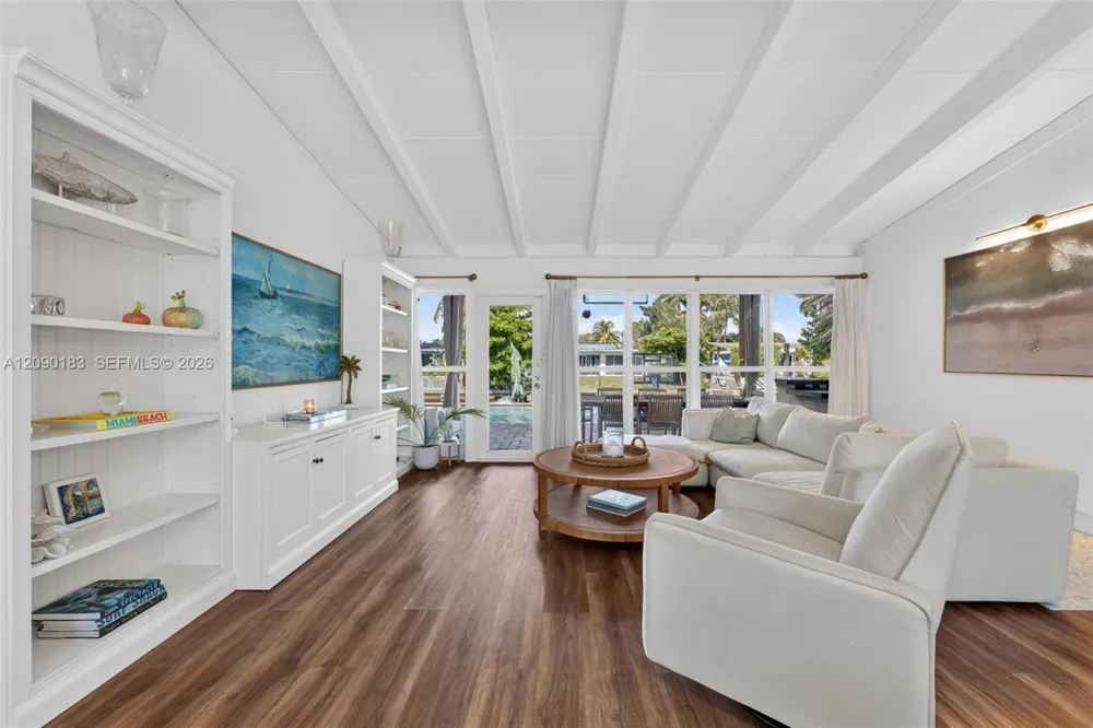 2513 Flamingo Ln Fort Lauderdale, FL 33312