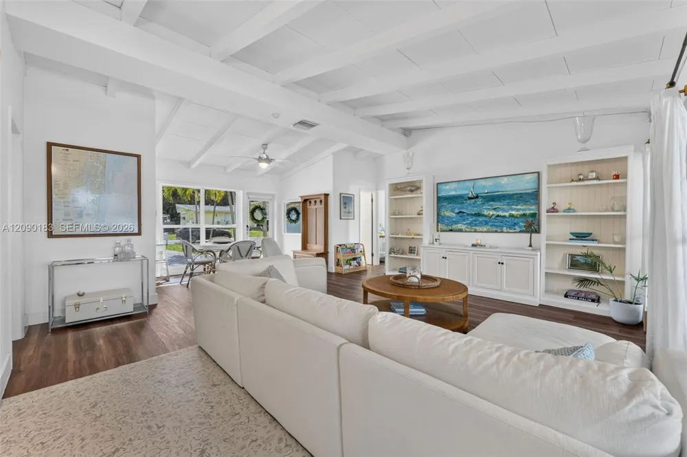 2513 Flamingo Ln Fort Lauderdale, FL 33312