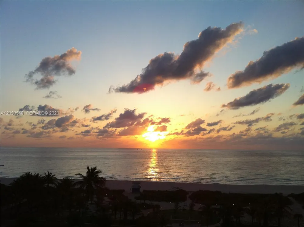6450 Collins Ave #609 Miami Beach, FL 33141