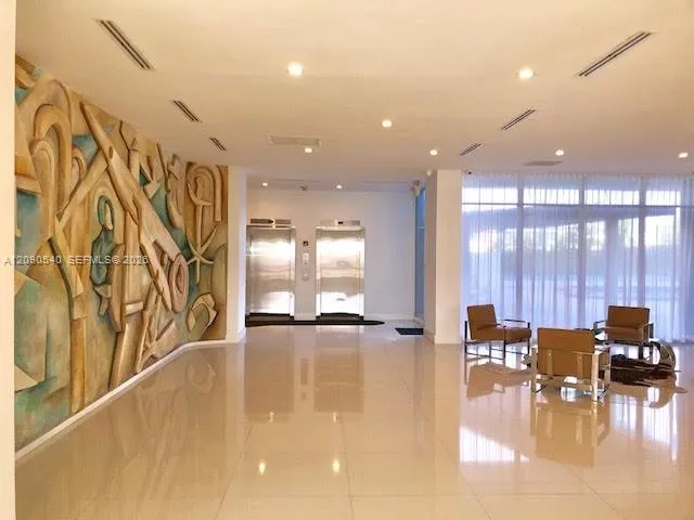 6450 Collins Ave #609 Miami Beach, FL 33141