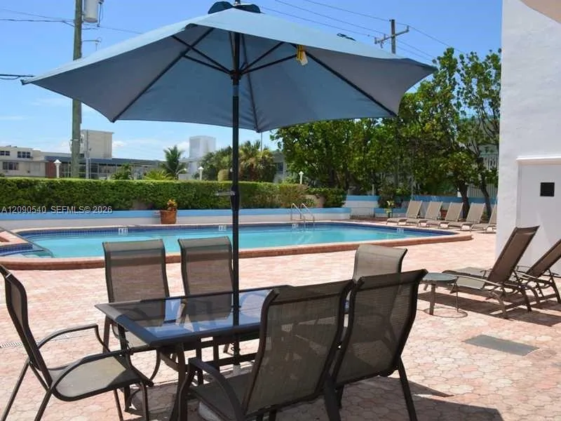 6450 Collins Ave #609 Miami Beach, FL 33141